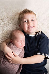 Sibling newborn photos