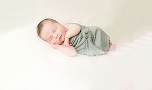 Newborn photos haywards Heath