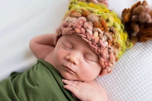 newborn photographer haywards heath